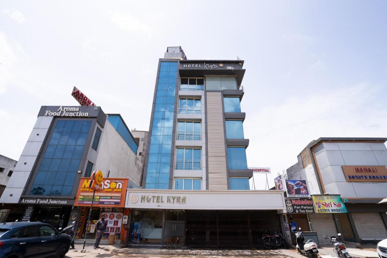 Hotel Kyra Airport Ахмедабад Экстерьер фото